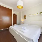 Διαμέρισμα B03 - Luxury 2 Bed Near Marina