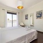 Διαμέρισμα B03 - Luxury 2 Bed Near Marina *