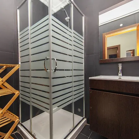 شقة B03 - Luxury 2 Bed Near Marina لاغوس