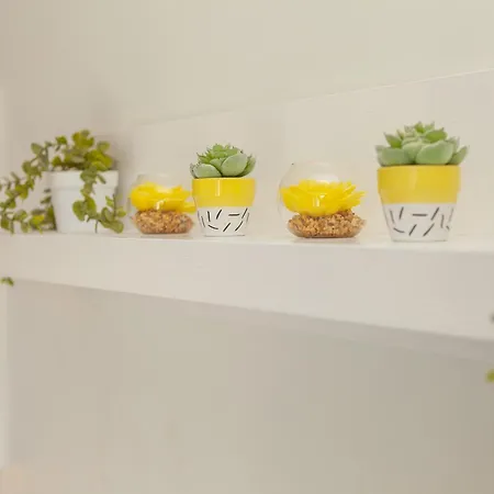 B03 - Luxury 2 Bed Near Marina