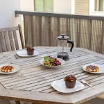 B03 - Luxury 2 Bed Near Marina