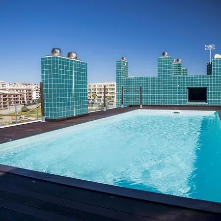 B03 - Luxury 2 Bed Near Marina *