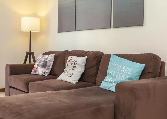 B03 - Luxury 2 Bed Near Marina Apartment Lagos