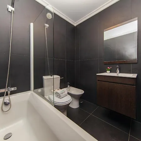 B03 - Luxury 2 Bed Near Marina Lejlighed