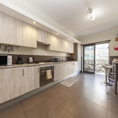 B03 - Luxury 2 Bed Near Marina Lägenhet *