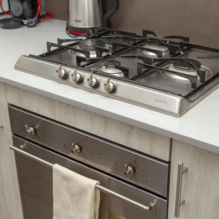 B03 - Luxury 2 Bed Near Marina