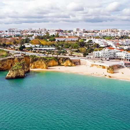 B03 - Luxury 2 Bed Near Marina *