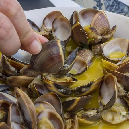 Appartement B03 - Luxury 2 Bed Near Marina *