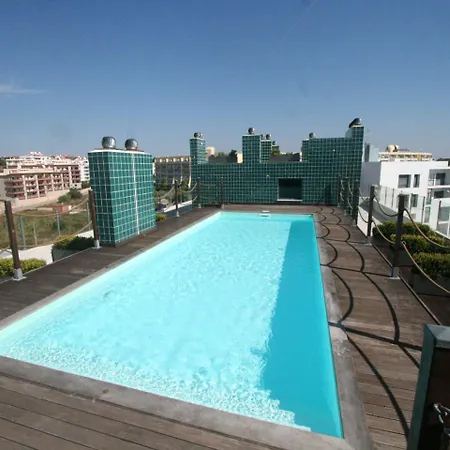 B03 - Luxury 2 Bed Marina
