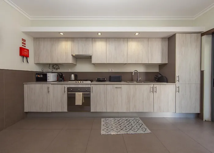 B03 - Luxury 2 Bed Near Marina Appartement