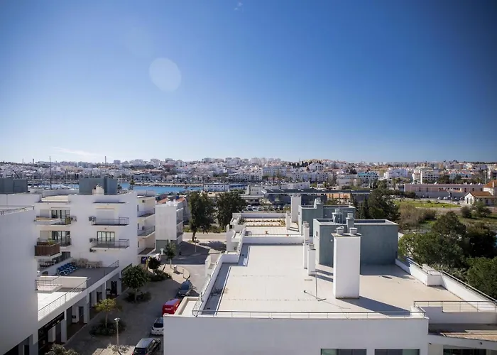 B03 - Luxury 2 Bed Near Marina * Lagos